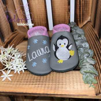 Name mit Schneeflocken und Pinguin
