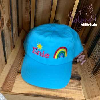 Cap mit Name, Sonne und Regenbogen