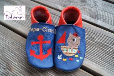 Name mit Anker und Bär mit Boot