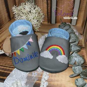 Name mit Wimpelkette und Regenbogen