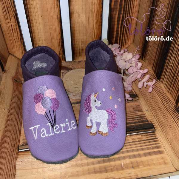 Name mit Luftballons und Einhorn
