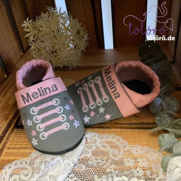 Schnürsenkel mit Sternen und Name