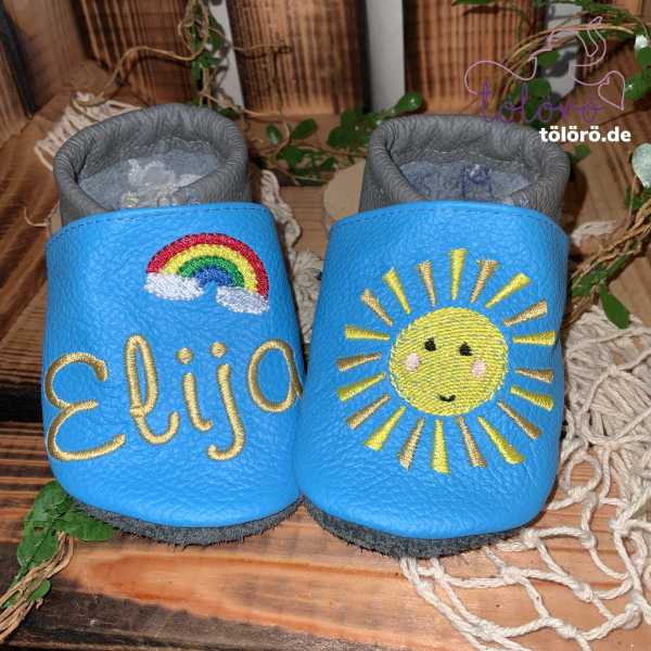 Name mit Mini Regenbogen und große Sonne