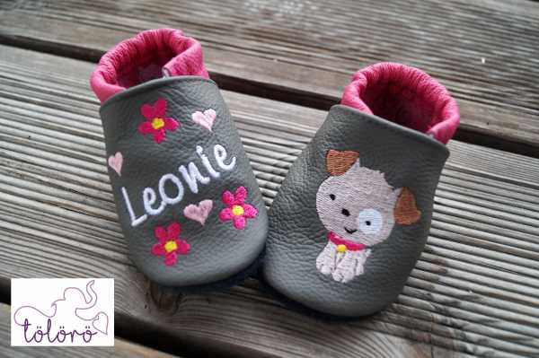 Name mit Sternen und Hündchen