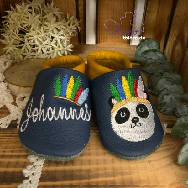 Name mit Federkrone und Panda
